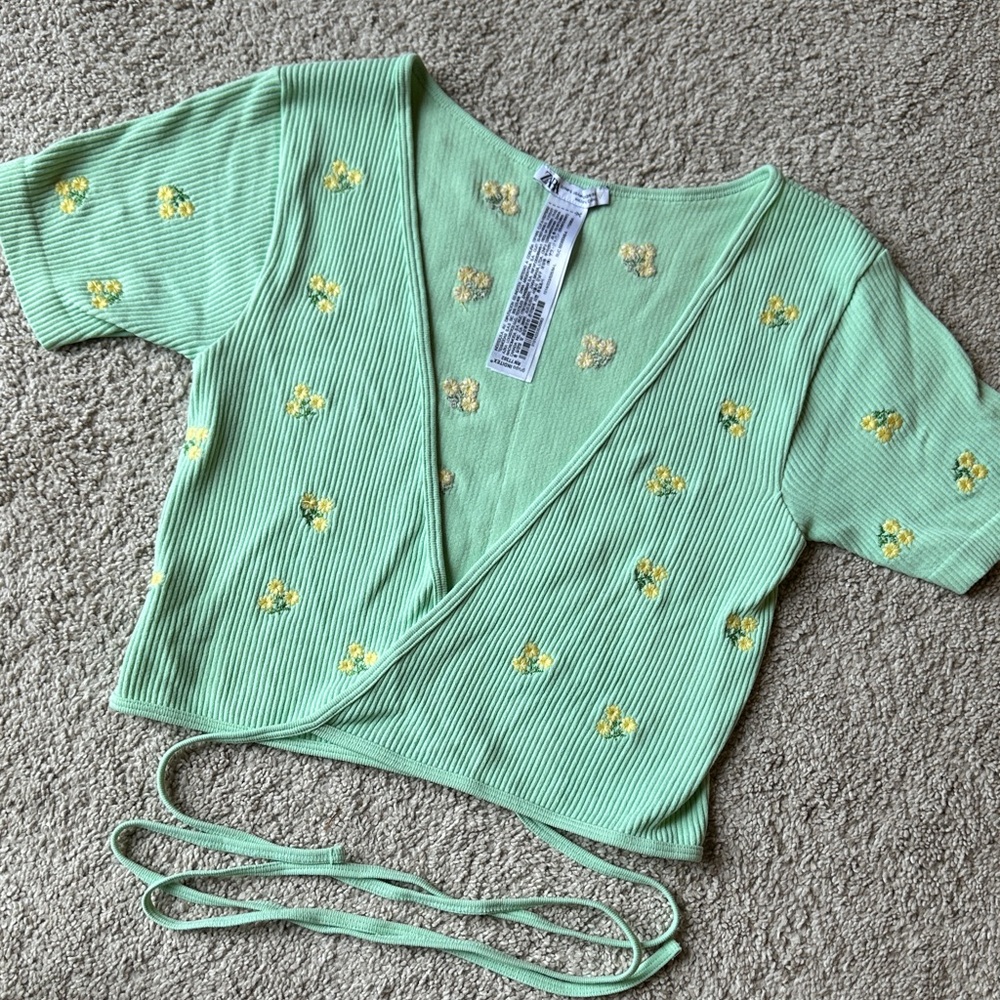 Zara Green Floral Wrap top